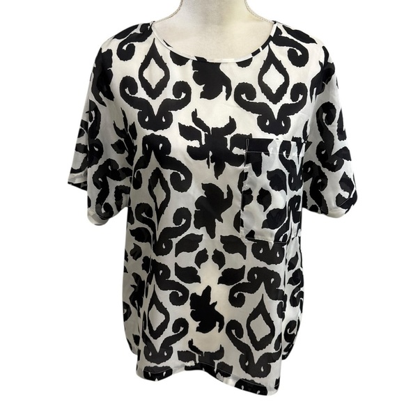 TILLEY NWT Women’s Small Slouchy Silk Tee Black Ikat Print Short Sleeve $220 - Picture 10 of 15
